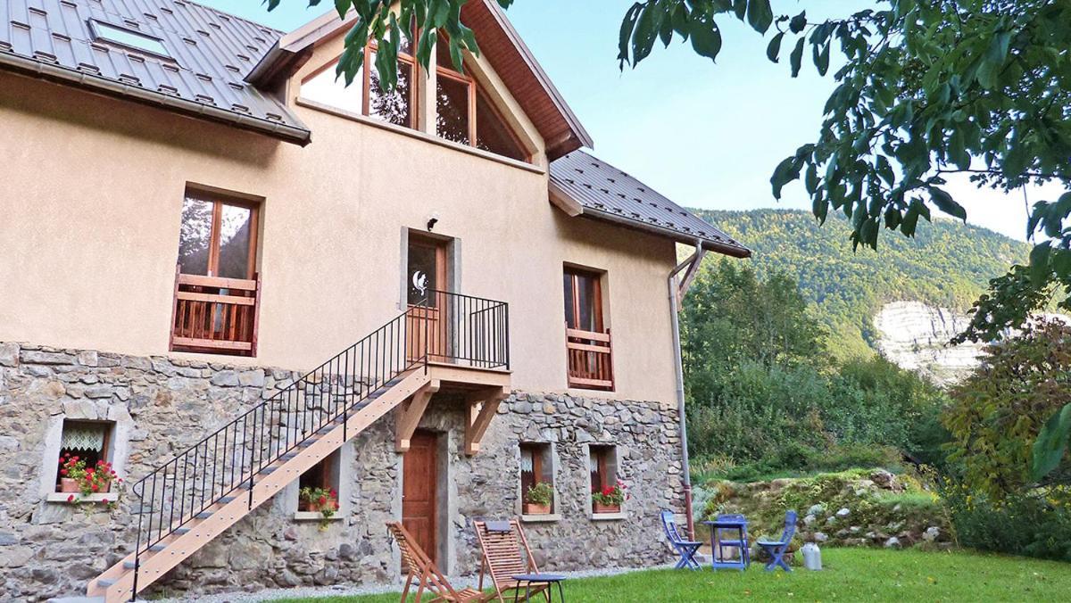 Le Chat Perche - Appartements 3 Etoiles Spacieux Et Chaleureux A Allemond Екстериор снимка